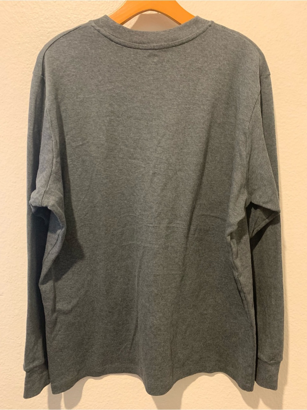 Uniqlo Men's Dark Gray Crewneck Sweater